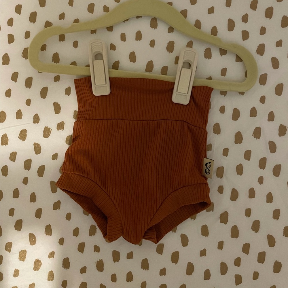 Etsy Rust colored bloomies 0-3